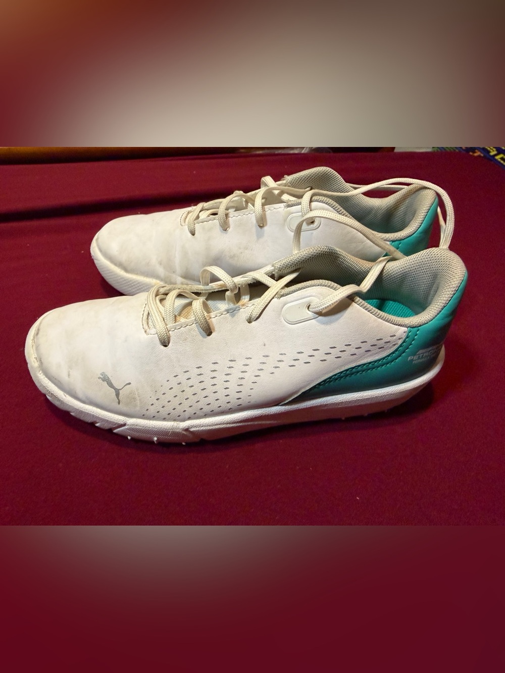 Puma White and Teal Low-Top Sneakers kids size 1.5c